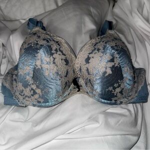 3 VICTORIA SECRET BRAS BOTH SIZE 36c / 36d good USED SHAPE.